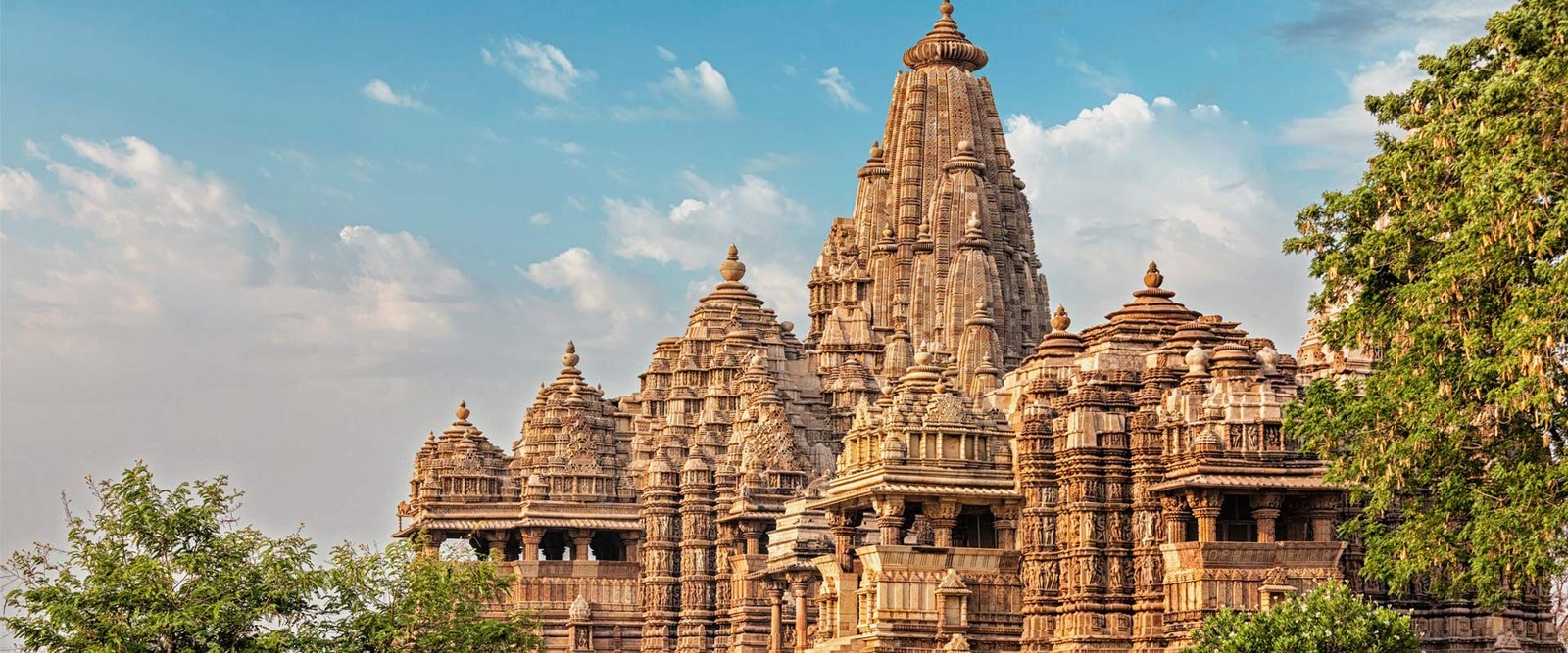 golden-triangle-tour-with-orchha-khajuraho-and-varanasi