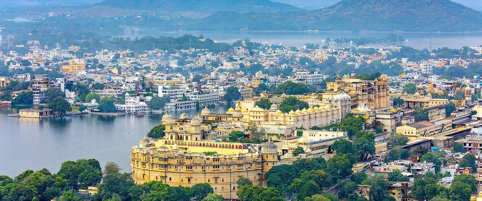 golden-triangle-tour-with-udaipur